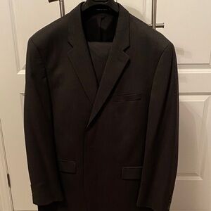Chaps Men’s Charcoal Suit